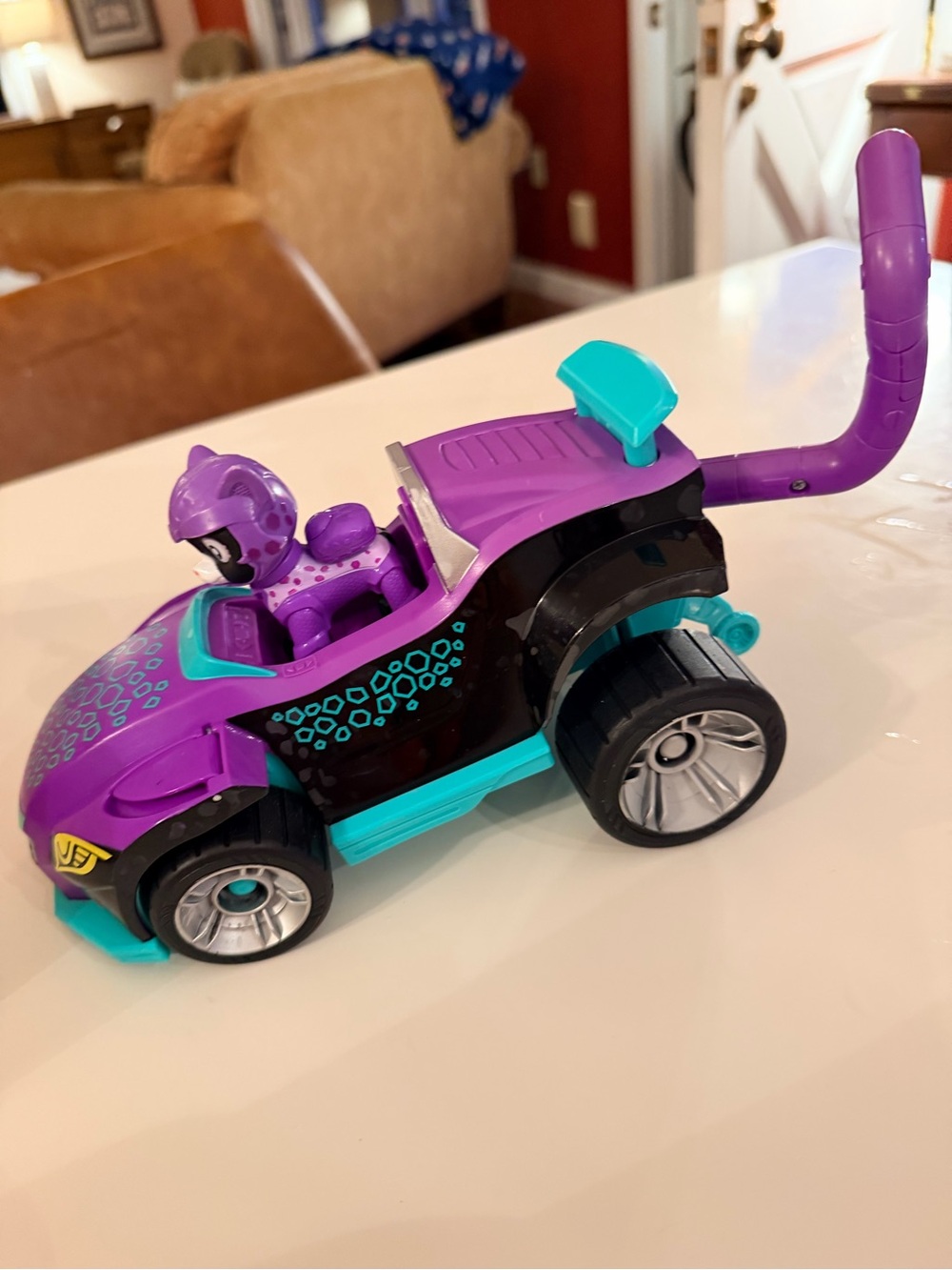 PAW Patrol Cat Pack Shade Transforming Vehicle plus cat